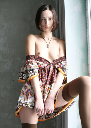 Chick poses in dress and additionally then takes it off opening her clean-shaven honey pot on windowsill