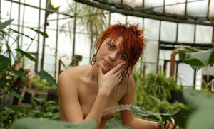 Redhead with perky nipples is getting juicy while showering