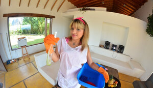 Hot kitten knows her work and furthermore gets ready to get fucked silly