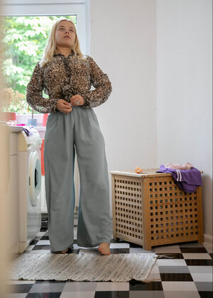 Tubby blonde hoe Bianca B is showing off for the camera likewise