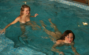 Sexy Sarrah and furthermore Vika D French kiss and fuck in the swimming pool