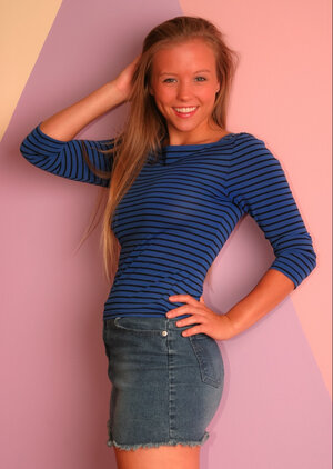 Cheery gal Dawson Miller shows her big natural boobies