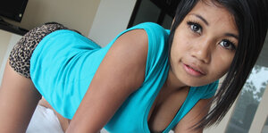 Aroused amateur from Thailand seeking sexual satisfaction