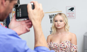 Ryan Mclane pounds Natalia Queen tiny emo body