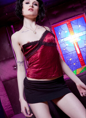 Got chick Annika strips her underweight body before flashing her twat