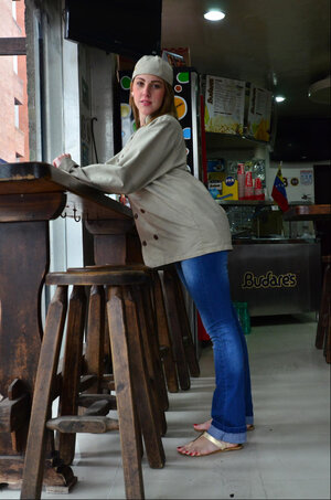 Aroused dame seduces a random guy in a Colombian restaurant