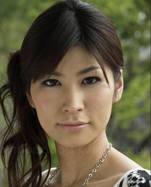 Eastern gal must pose in her hot dress if she wants a primary role in adult entertainment