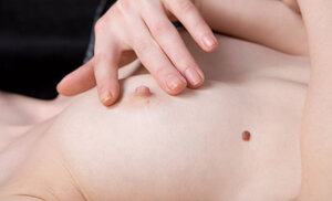 Posh long-haired hussy takes off leather jacket and plus gives close-up of her pink slit